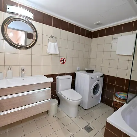 Artemis No1 Apartment *